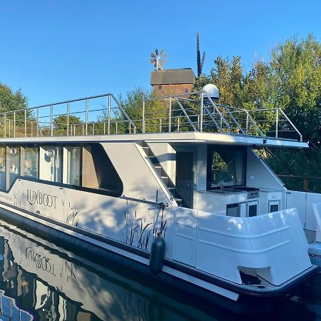 Lieblingsplatz Parey - Schwimmendes Hausboot Hotel Kültér fotó